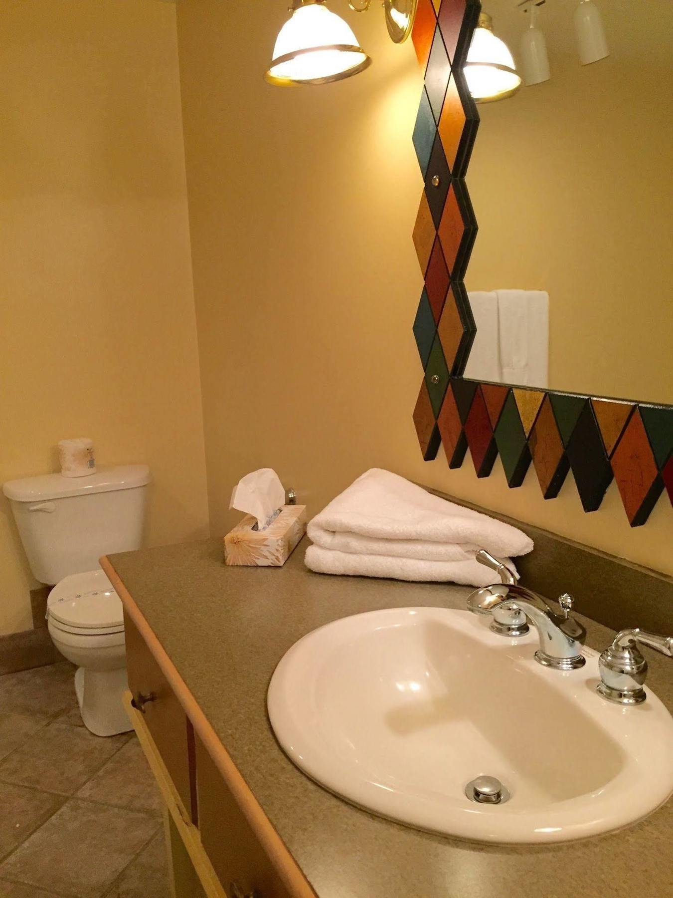 The Annex Room Suites สตราตฟอร์ด ภายนอก รูปภาพ